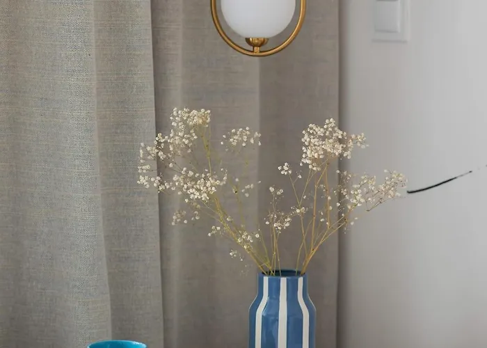 Unique For Remote Work In Center With View By Renters